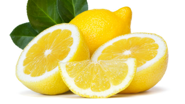 lemon for dry lips